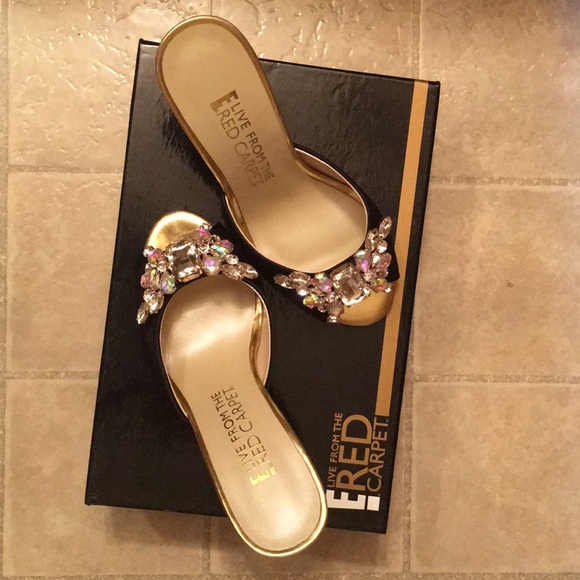 Shoes - NWOT E Live From The Red Carpet black satin mule